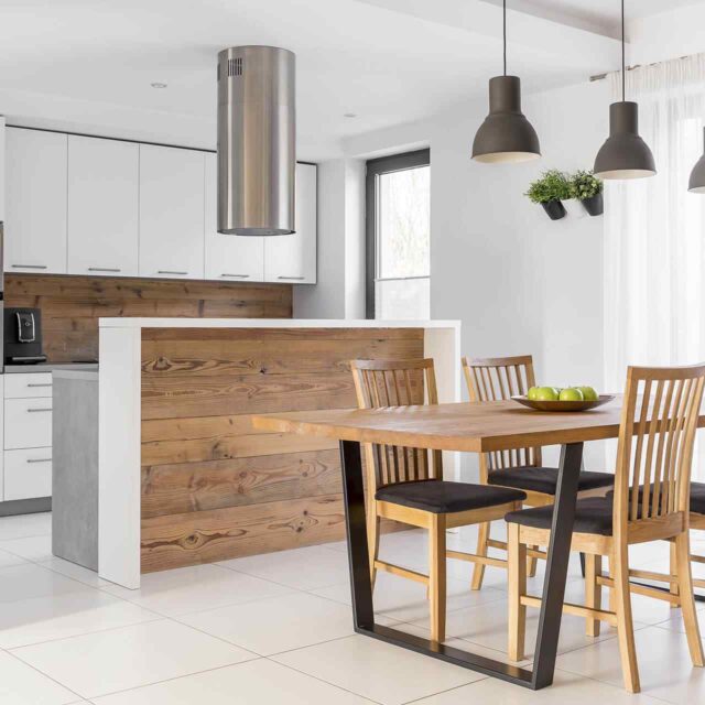 https://midlakesroofing.com/wp-content/uploads/2018/09/gallery_projects_06-640x640.jpg
